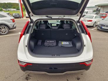 SPOTICAR Kia Niro Led Gebraucht - Suv Elektro Weiß - Potsdam - 1201354883_5