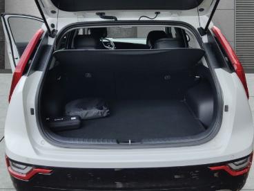 SPOTICAR Kia Niro Vision 64,8 Kwh Kamera Led Acc Carplay Gebraucht - Suv Elektro Weiß - Schleswig - 1201356635_5