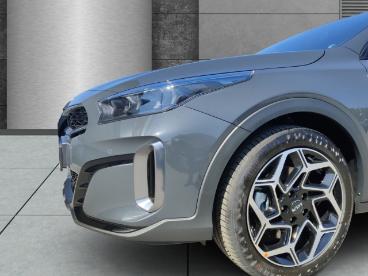 SPOTICAR Kia Xceed Xcee´d Gt-line 132kw 7-at Leder-paket Navi Digital Gebraucht - Limousine Benzin Grau - Berlin - 1201269676_4