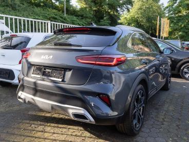 SPOTICAR Kia Xceed 1.6 Black Xdition +pano+nav+rfk+pdc+l/shz++ Gebraucht - Limousine Benzin Grau - Solingen - 1201305885_3