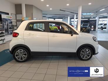 SPOTICAR Leapmotor T03 Design 95 Automatik *navi*kamera Gebraucht - Kleinwagen Elektro Weiß - Frankfurt - 1201312887_4