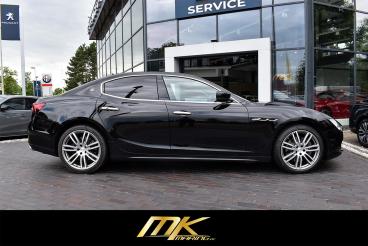SPOTICAR Maserati Ghibli S Q4*sport*20 Zoll*leder*xenon*shz*navi* Gebraucht - Limousine Benzin Schwarz - Braunschweig - 1201272169_3
