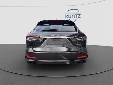 SPOTICAR Maserati Levante Trofeo V8 Pano-schiebedach, Standheizung Gebraucht - Geländewagen Benzin  - Gettorf - 1201195366_4