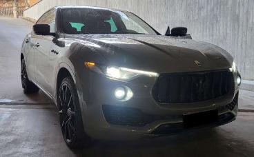 SPOTICAR Maserati Levante 3.0 Turbo V6 Premium Lackierung Sound Gebraucht - Geländewagen Diesel Grau - Luckau - 1201229868_5
