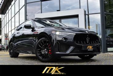 SPOTICAR Maserati Levante Trofeo 3.8 V8 21zoll*pano*led*carbon*top Gebraucht - Geländewagen Benzin Schwarz - Braunschweig - 1201272125_2