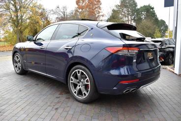 SPOTICAR Maserati Levante Gran Lusso*pano*luft*h&k-sound*ahk*traum Gebraucht - Geländewagen Diesel Blau - Braunschweig - 1201272136_4
