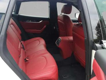 SPOTICAR Maserati Levante Gt Hybrid - Maserati Regensburg Gebraucht - Geländewagen Benzin Weiß - Regensburg - 1201281478_5