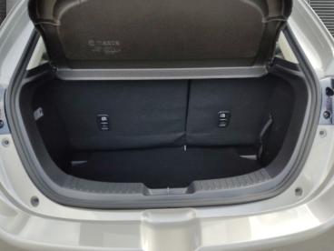 SPOTICAR Mazda 2 Exclusive-line 1.5 Hud Ad Led Blendfreies Fernl. A Gebraucht - Kleinwagen Benzin  - Hamburg - 1201165122_5