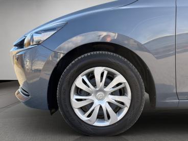 SPOTICAR Mazda 2 1.5, 75ps 5-gang Center-line Dab/led Gebraucht - Kleinwagen Benzin Grau - Bretnig - 1201273298_2