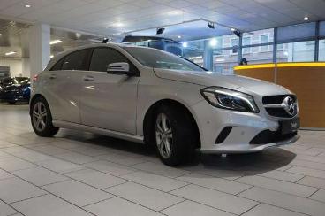SPOTICAR Mercedes 220 Cdi Blueffi. Navi/led/kamera/shz/sport/ahk Gebraucht - Kombi Diesel Silber - Schöningen - 1201271258_4