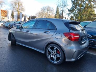 SPOTICAR Mercedes A-klasse Classe A Sport Led/navi/shz/pdc/allwetter A 250 Sport (176. Gebraucht - Limousine Benzin  - Potsdam - 1201221546_4