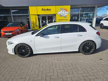 SPOTICAR Mercedes A-klasse Classe A Edition Mit Amg-line Paket Gebraucht - Limousine Benzin Weiß - Kaltenkirchen - 1201273440_2