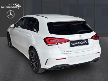 SPOTICAR Mercedes A-klasse Classe A E Amg-line Night-paket Sitzheizung Gebraucht - Limousine Plug-in Hybrid Weiß - Reichertshofen - 1201345811_2