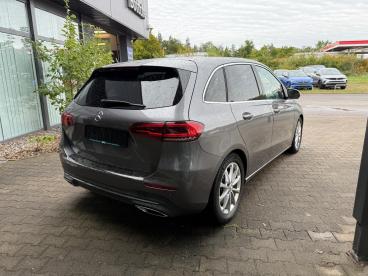 SPOTICAR Mercedes B-klasse Classe B 2.0 Automatik Navi Pdc Kamera Shz Dab B 250 (247.0 Gebraucht - Familienauto Benzin  - Gräfenhainichen - 1201183659_4