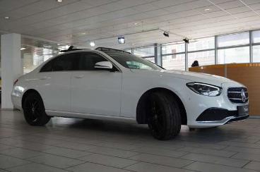 SPOTICAR Mercedes E-klasse Classe E E Lim. Avantgarde Navi/led/kamera/pano./ahk Gebraucht - Limousine Diesel Weiß - Schöningen - 1201203624_4