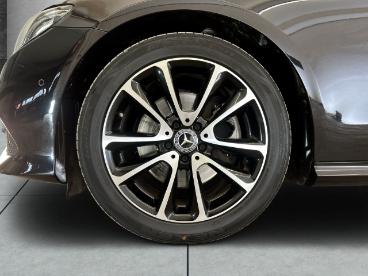 SPOTICAR Mercedes E-klasse Classe E Avantgarde 9g-tronic Led Navi Pdc V&h Leder Gebraucht - Limousine Benzin Schwarz - Braunschweig - 1201229706_4