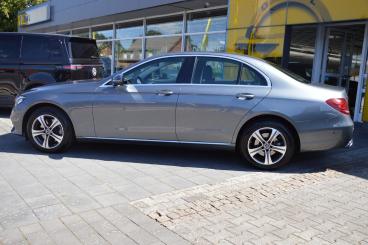 SPOTICAR Mercedes E-klasse Classe E 4matic/avantgarde/ahk/led High Perf./kamera/navi Gebraucht - Limousine Benzin Grau - Saerbeck - 1201329027_2