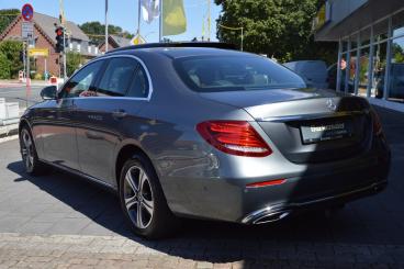 SPOTICAR Mercedes E-klasse Classe E 4matic/avantgarde/ahk/led High Perf./kamera/navi Gebraucht - Limousine Benzin Grau - Saerbeck - 1201329027_3