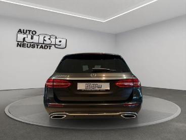SPOTICAR Mercedes E-klasse Classe E Avantgarde *multibeam*burmester*ahk*pano* Gebraucht - Limousine Diesel  - Neustadt In Sachsen - 1201349895_4