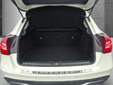 SPOTICAR Mercedes Gla 1.6 Urban El. Panodach Navi Led Shz Tempomat Gebraucht - Suv Benzin Weiß - Heide - 1201219168_5