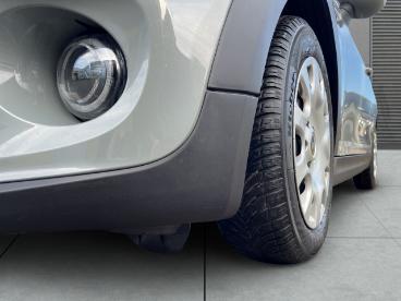 SPOTICAR Mini One Keyless,pdc,regensensor, Freisprecheinrichtung All Gebraucht - Kleinwagen Benzin  - Schwerin - 1201213913_4