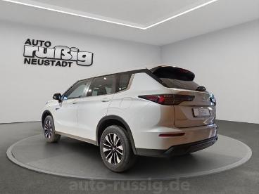 SPOTICAR Mitsubishi Outlander Plug-in Hybrid Basis 2.4 (306 Ps) 4wd Gebraucht - Suv Plug-in Hybrid Weiß - Neustadt In Sachsen - 1201326041_3
