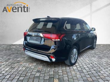 SPOTICAR Mitsubishi Outlander Phev Top *ahk*acc*leder*4x4*kamera*led* Gebraucht - Suv Plug-in Hybrid Schwarz - Bamberg - 1201330649_3