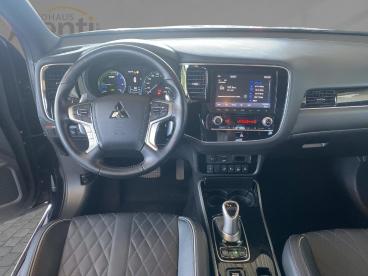 SPOTICAR Mitsubishi Outlander Phev Top *ahk*acc*leder*4x4*kamera*led* Gebraucht - Suv Plug-in Hybrid Schwarz - Bamberg - 1201330649_4