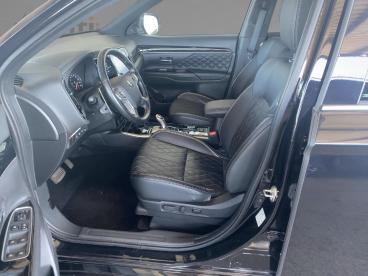 SPOTICAR Mitsubishi Outlander Phev Top *ahk*acc*leder*4x4*kamera*led* Gebraucht - Suv Plug-in Hybrid Schwarz - Bamberg - 1201330649_5