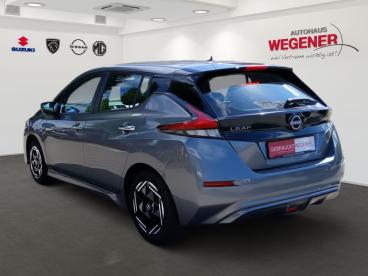 SPOTICAR Nissan Leaf My22 Acenta 40kwh Allw. Ladek. Typ2 U. Schuko Gebraucht - Limousine Elektro  - Berlin - 1201159377_4