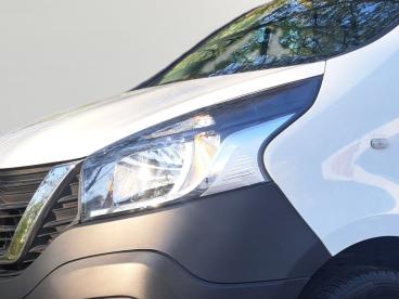 SPOTICAR Nissan Nv300 + Navi Ahk Comfort Gebraucht - Nutzfahrzeug Diesel Weiß - Berlin - 1201271463_5
