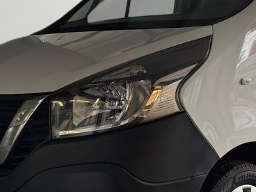 SPOTICAR Nissan Nv300 Nv300 Gebraucht - Nutzfahrzeug Diesel Weiß - Berlin - 1201282225_5