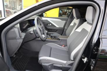SPOTICAR Opel Astra Sports Tourer 1.2t Mt6 Edition Navi Acc Gebraucht - Kombi Benzin Schwarz - Ulm - 1201234565_4