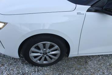 SPOTICAR Opel Astra L 1.2 Turbo Elegance Shz|ruckfahrkamera|alu Gebraucht - Limousine Benzin Weiß - Deggendorf - 1201326229_3