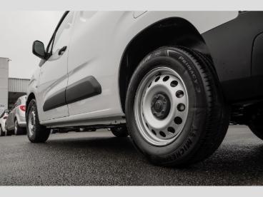 SPOTICAR Opel Combo -e Cargo Edition Klima Pdc Temp. Elektro.parkbrems Gebraucht -  Elektro  - Lünen - 1201139721_5