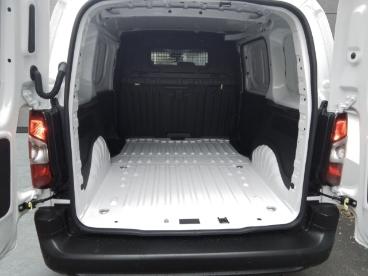 SPOTICAR Opel Combo Cargo Edition 1.5d 8-at Clima-access & Go Comfort-co Gebraucht -  Diesel Weiß - Berlin - 1201190745_5