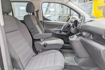 SPOTICAR Opel Combo Life 1.2 Ultimate Automatik *shz*kamera* Gebraucht -  Benzin Schwarz - Meppen - 1201004343_5