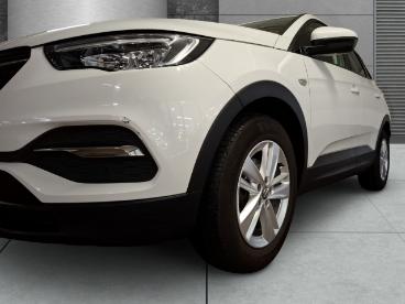 SPOTICAR Opel Grandland X Edition 1.2 Turbo Ahk Sitzheizung Klimaautomatik P Gebraucht - Suv Benzin Weiß - Hamburg - 1201240349_4