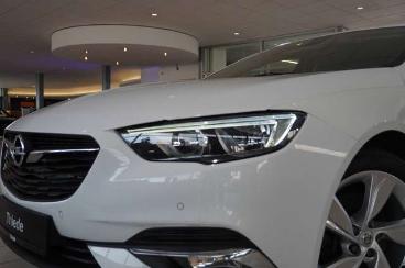 SPOTICAR Opel Insignia B St 2.0d Dynamic 4x4 Navi/led/shz/ahk Gebraucht - Limousine Benzin Weiß - Schöningen - 1201198526_4