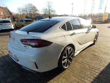 SPOTICAR Opel Insignia Gs Gsi 2.0 Turbo 4x4/leder/schiebed./acc/opc Perfo Gebraucht - Limousine Benzin Weiß - Brunsbüttel - 1201263742_4