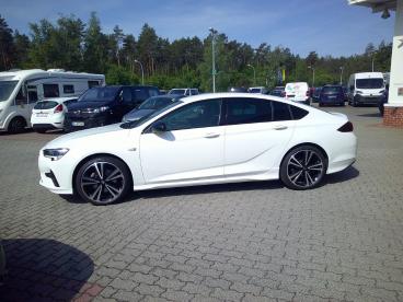 SPOTICAR Opel Insignia Grand Sport 2.0 Diesel Automatik Ultimate Gebraucht - Limousine Diesel Weiß - Niesky - 1201315026_2