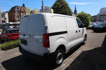 SPOTICAR Opel Vivaro Cargo Xl 2.2d Mt6 Ahk Kamera Allwetter Gebraucht -  Diesel Weiß - Ulm - 1201324395_2