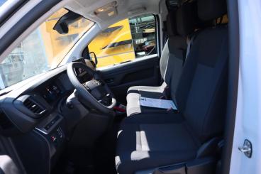 SPOTICAR Opel Vivaro Cargo Xl 2.2d Mt6 Ahk Kamera Allwetter Gebraucht -  Diesel Weiß - Ulm - 1201324395_5