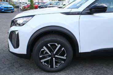 SPOTICAR Peugeot 2008 Style 100ps Navigation, Kamera, Sitzheizung, Pdc Gebraucht - Suv Benzin Weiß - Finnentrop - 1201195623_2