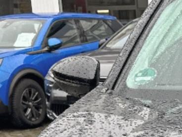 SPOTICAR Peugeot 2008 1.2 Puretech 100 Active Pack (euro 6d) Gebraucht - Suv Benzin Schwarz - Völklingen - 1201208368_2