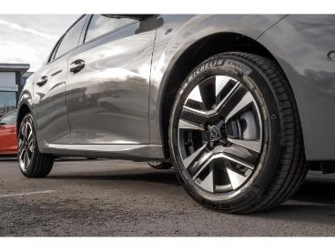 SPOTICAR Peugeot 208 Allure 110 E-dsc6 Hybrid+shz+alu+ Gebraucht - Kleinwagen Benzin Grau - Wuppertal - 1201215727_5