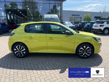 SPOTICAR Peugeot 208 (p2)(06.2019->) Hybrid 110 Style Gebraucht - Kleinwagen Benzin Gelb - Berlin - 1201316531_4