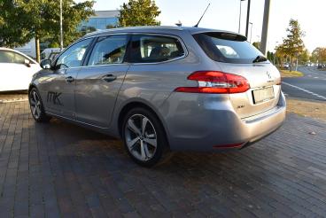 SPOTICAR Peugeot 308 Sw Pt 130*nav*carplay*led*shz*cam*garantie* Active Gebraucht - Kombi Benzin  - Braunschweig - 1201179445_5