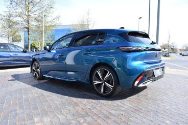 SPOTICAR Peugeot 308 Gt Bluehdi 130 Eat8*focal*matrix*carplay* Gebraucht - Limousine Diesel Blau - Braunschweig - 1201264514_5