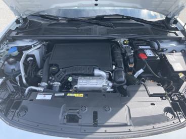 SPOTICAR Peugeot 408 1.2 At Allure Pack Led/navi/ahzv/kamera/dab Gebraucht - Limousine Benzin Weiß - Bretnig - 1201055863_3